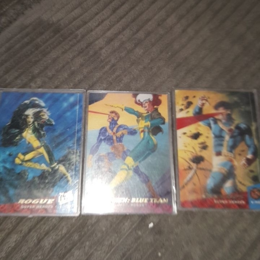 Marvel/ X-men incased trading cards